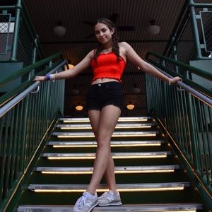 Meet your Posher, Valerie